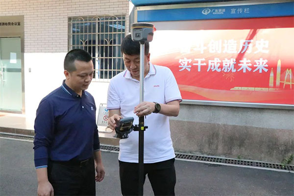 廣東全省CORS網(wǎng)北斗升級，共計升級了120套GDCORS基準站硬件設(shè)備